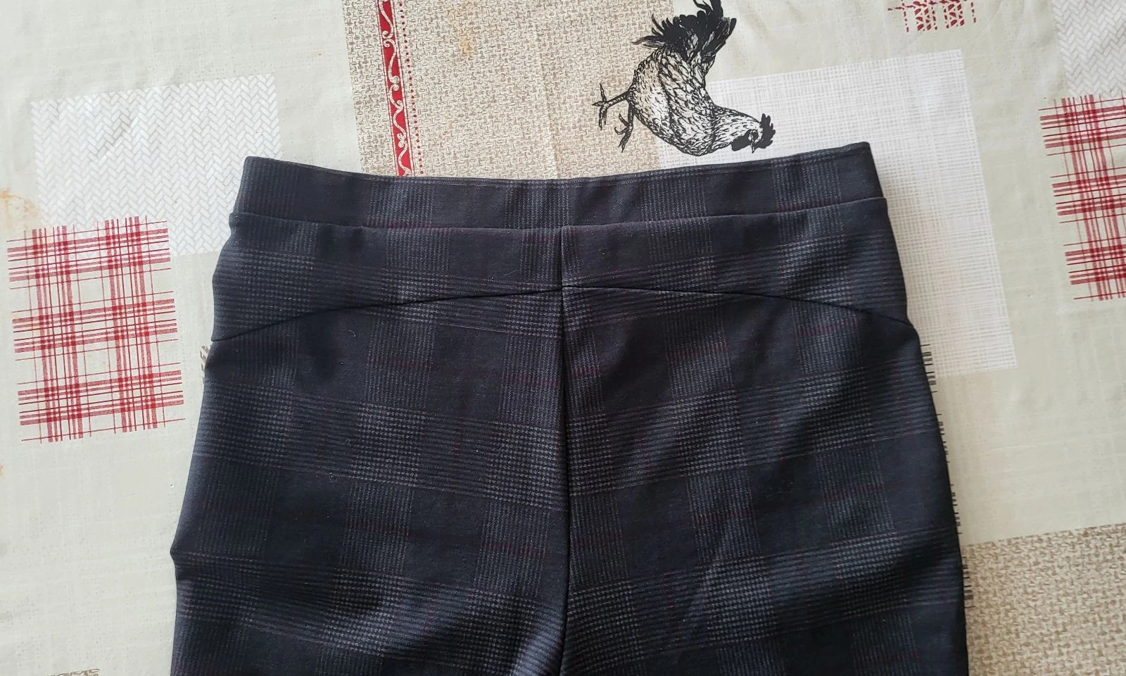 Yessica de C&A Pantalon / Legging TFr40/TL- Cinza com Quadros Escoceses -Tamanho Elástico Novo – photo 8